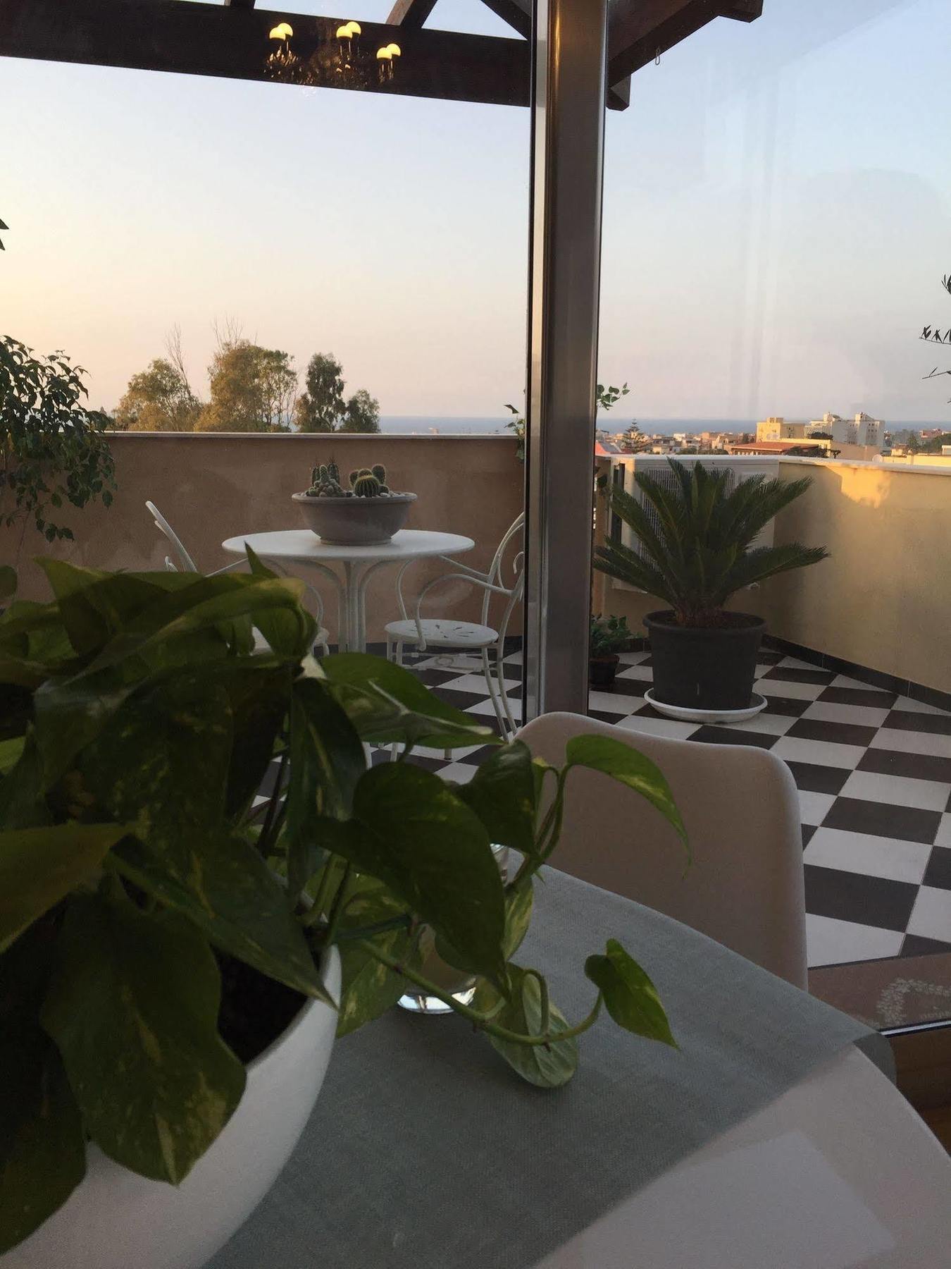 Tam Vacanze Terrasini Bed and Breakfast Buitenkant foto